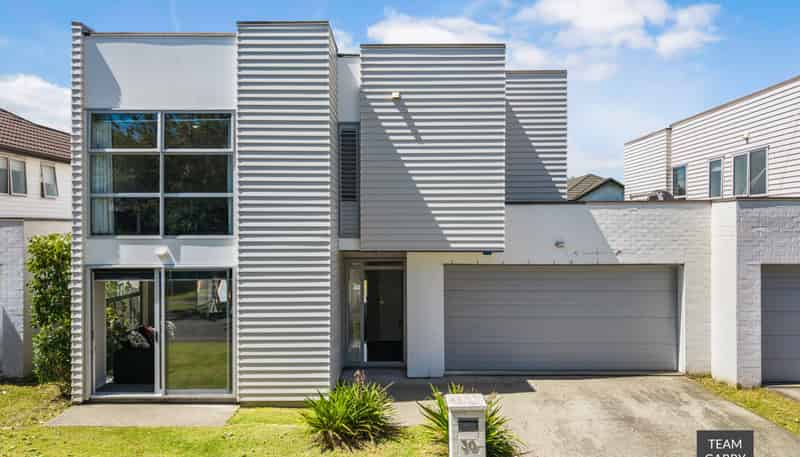 30 Phar Lap Crescent, Takanini