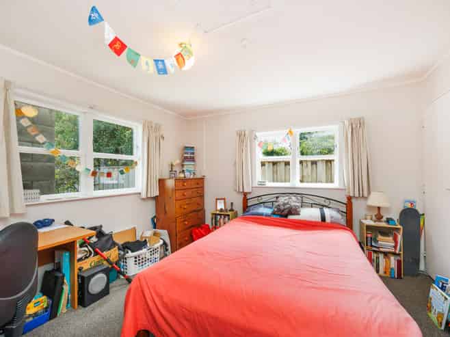 12 Ngaio Street, West End