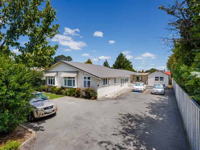 12 Ngaio Street, West End