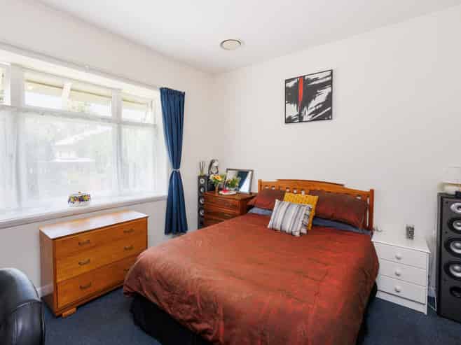 12 Ngaio Street, West End