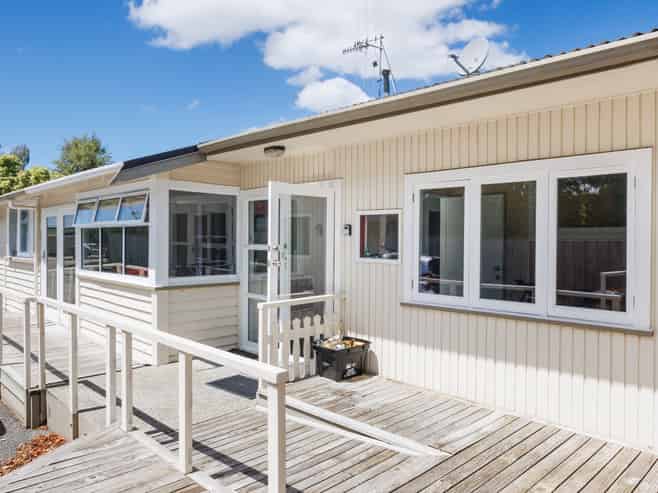 12 Ngaio Street, West End