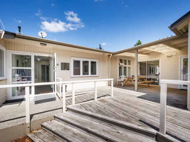 12 Ngaio Street, West End