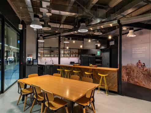 Mason Bros - Stunning Character in Wynyard