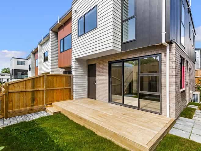 7/22 Coniston Avenue, Te Atatu South