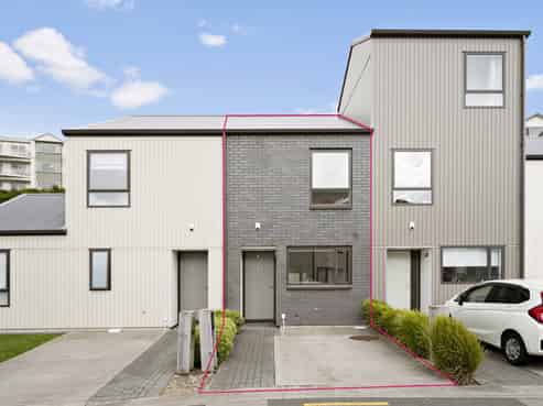 2/170 Fraser Avenue, Johnsonville