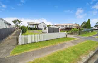 29 Moncrieff Avenue, Clendon Park