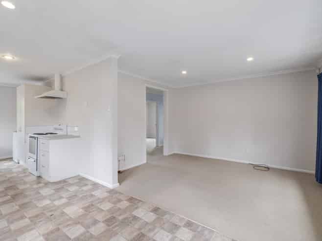 38 Hollyford Avenue, Bryndwr