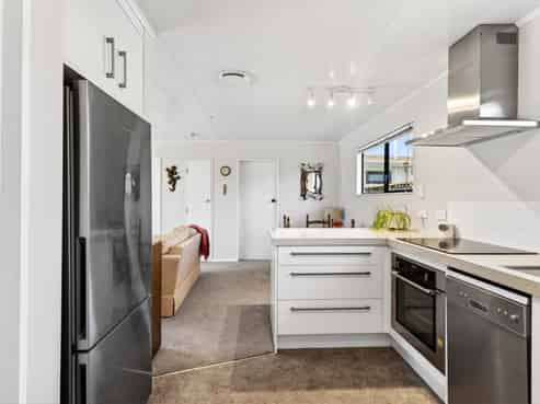 2/283 Westminster Avenue, Tamatea