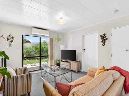 2/283 Westminster Avenue, Tamatea