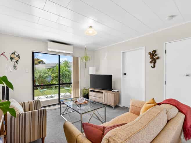 2/283 Westminster Avenue, Tamatea