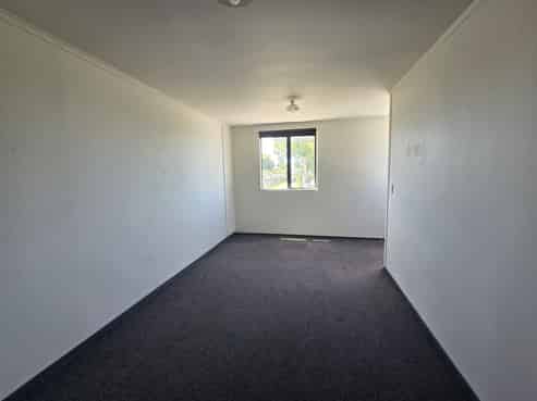 Versatile Workshop & Office Space