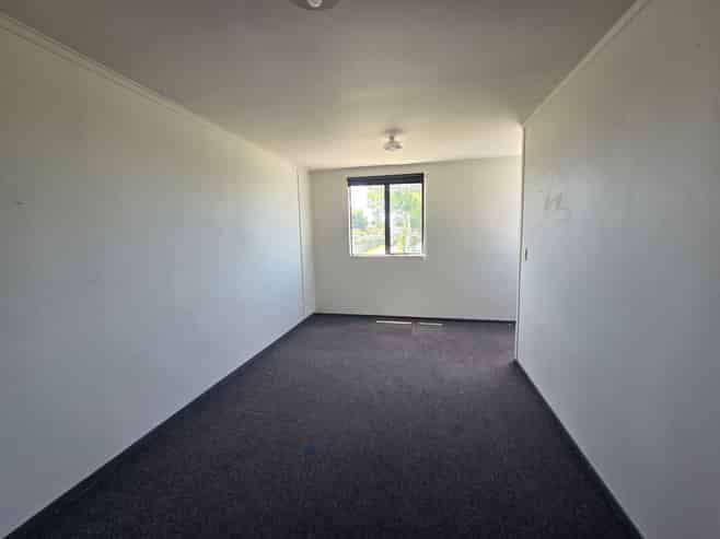 Versatile Workshop & Office Space