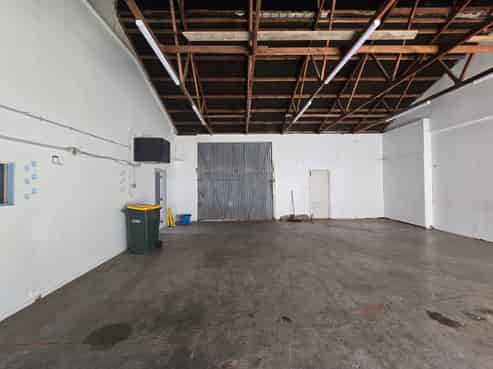 Versatile Workshop & Office Space