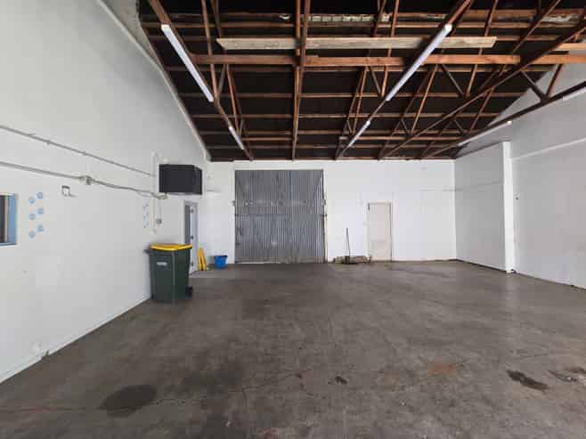 Versatile Workshop & Office Space