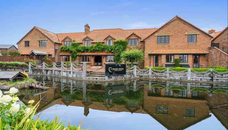  2 Quiet Woman Way, Nelson