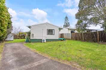 2/32 Maplesden Drive, Clendon Park