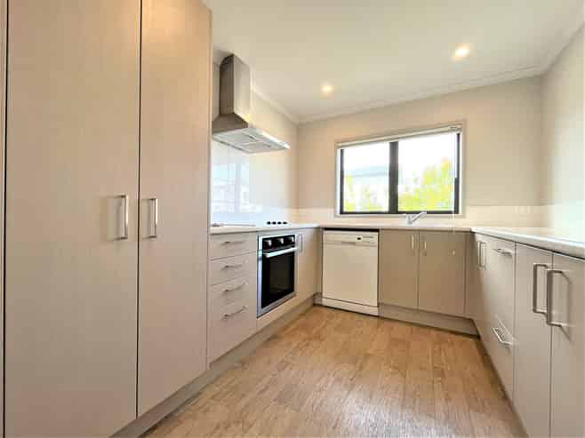 16 Ipukarea Street, Weymouth