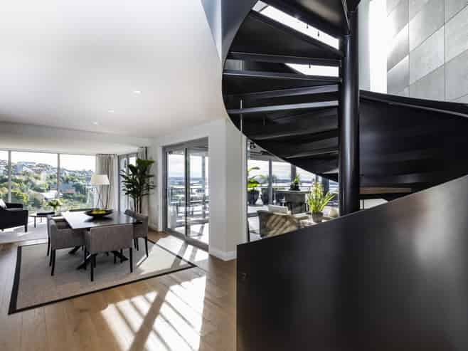 15 Omeo Crescent, Redcliffs