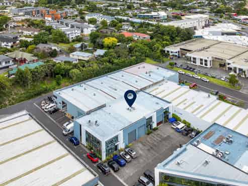 Quality and location – 279sqm office/warehouse