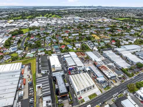 Present all offers: Five-year lease investment