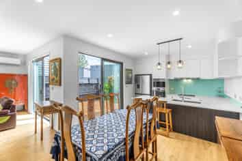 53D McLeod Road, Te Atatu South