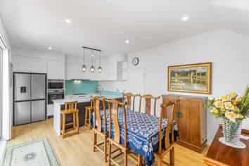 53D McLeod Road, Te Atatu South