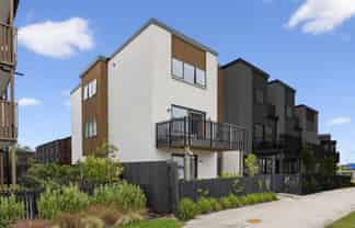 4/271 Ormiston Road, Flat Bush