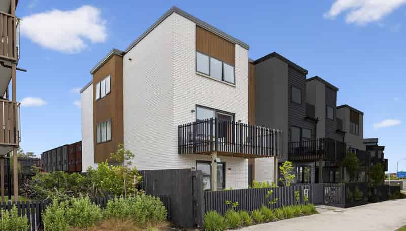 4/271 Ormiston Road, Flat Bush