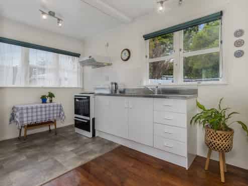 1 Marere Avenue, Paraparaumu