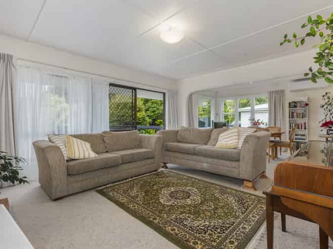 1 Marere Avenue, Paraparaumu