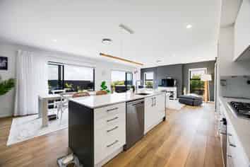 9 Johnson Place, Stillwater