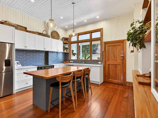 503 King Street South, Hastings