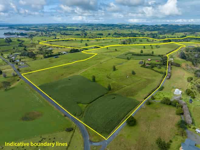 312 Grahams Beach Road, Manukau Heads