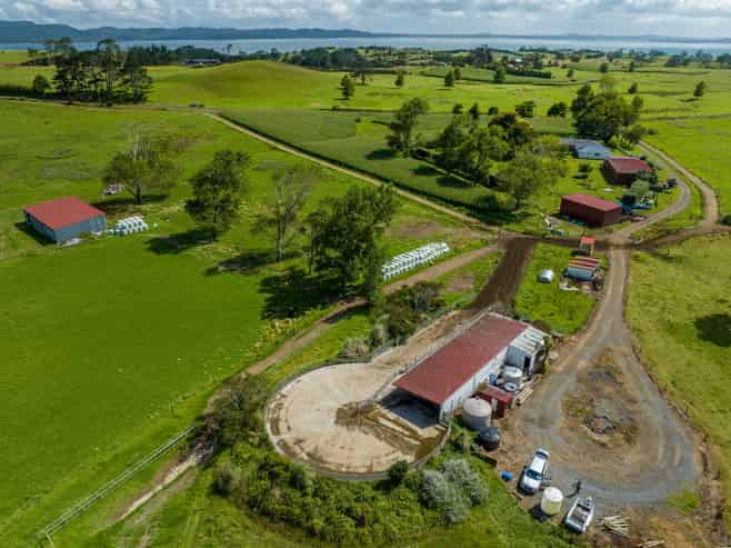 312 Grahams Beach Road, Manukau Heads