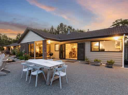 174 Katherine Mansfield Drive, Whitemans Valley