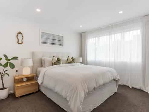 2/99 Hobsonville Road, West Harbour