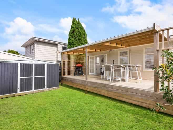 2/99 Hobsonville Road, West Harbour