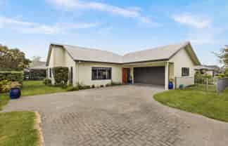 1 Pinotage Drive, Greenmeadows