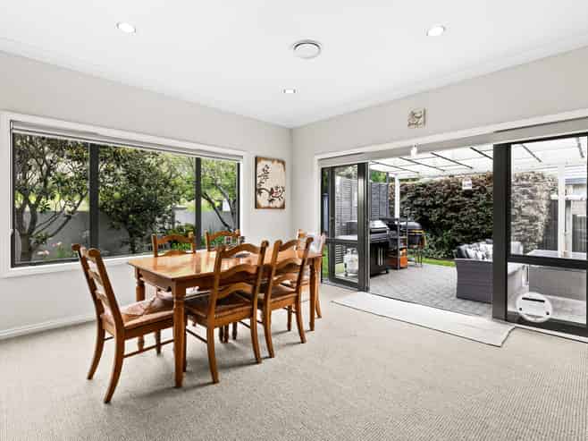 1 Pinotage Drive, Greenmeadows