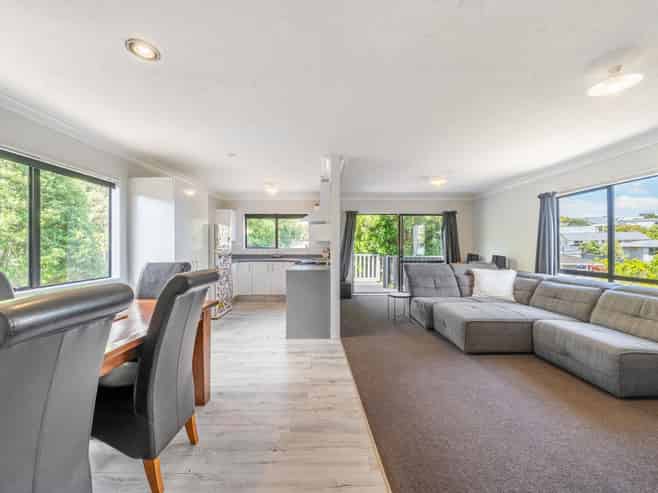 222 Major Drive, Kelson