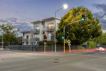 2/318 Barbadoes Street, Christchurch Central