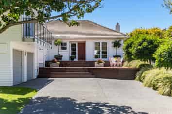61 Seaview Road, Paremata