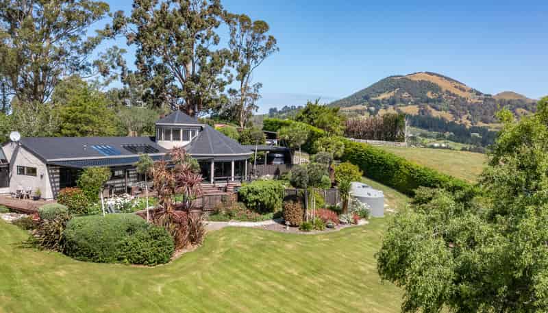 81 Chain Hills Road, Fairfield