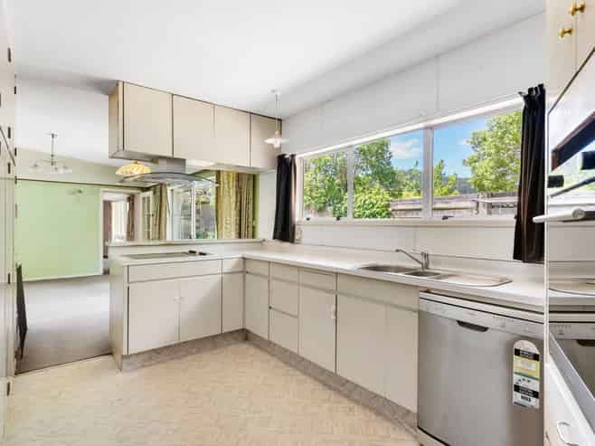 19 Wyndham Road, Pinehaven