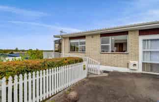 15B Mayfair Place, Westown