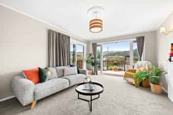 67 Bird Grove, Stokes Valley