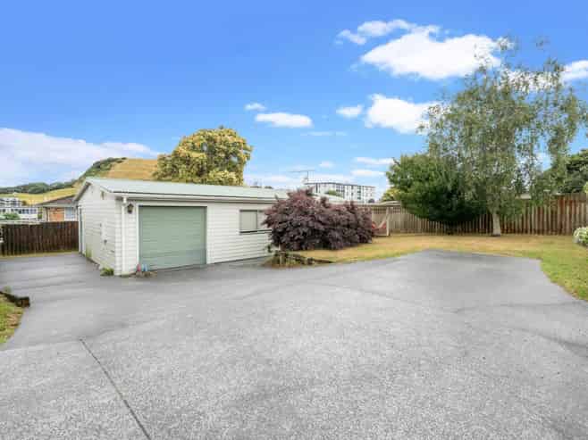 10A Green Road, Panmure