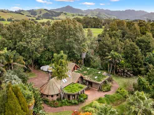 253 Tangihua Road, Maungakaramea