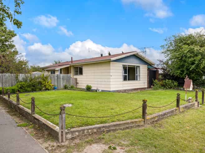 2 Gilbert Street, Amberley