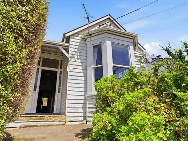 44 Meadow Street, Mornington